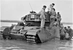 10) Doorschrijdingsproef met Britse Centurion tank nabij Spaarndam, okt. 1950.webp