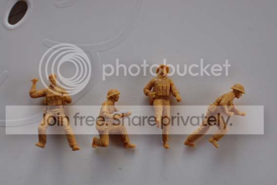 01troops.jpg