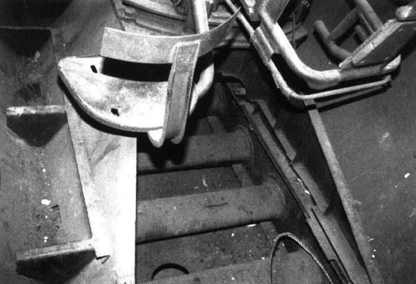 2519d_int_kubinka-frontfloor.jpg