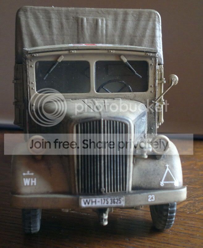 M701Amb004.jpg